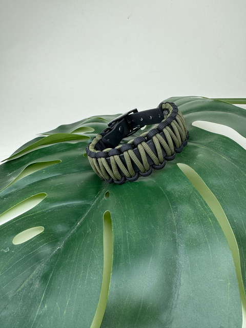 Biothane-Halsband mit Paracord - Army Grün / Schwarz