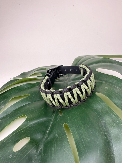 Biothane-Halsband  mit Paracord -  Guacamole / Schwarz